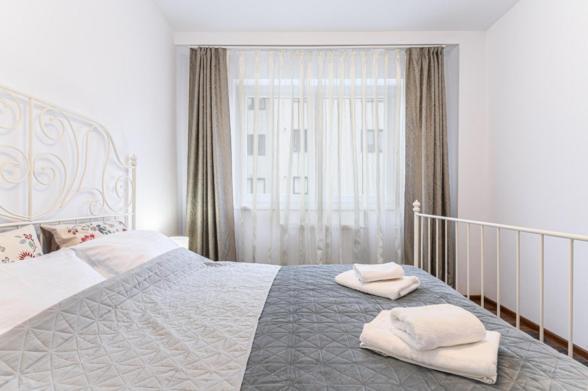 Casa Milisma Apartment Brasov Bagian luar foto
